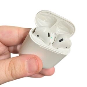 Apple AirPods 2nd Gen
